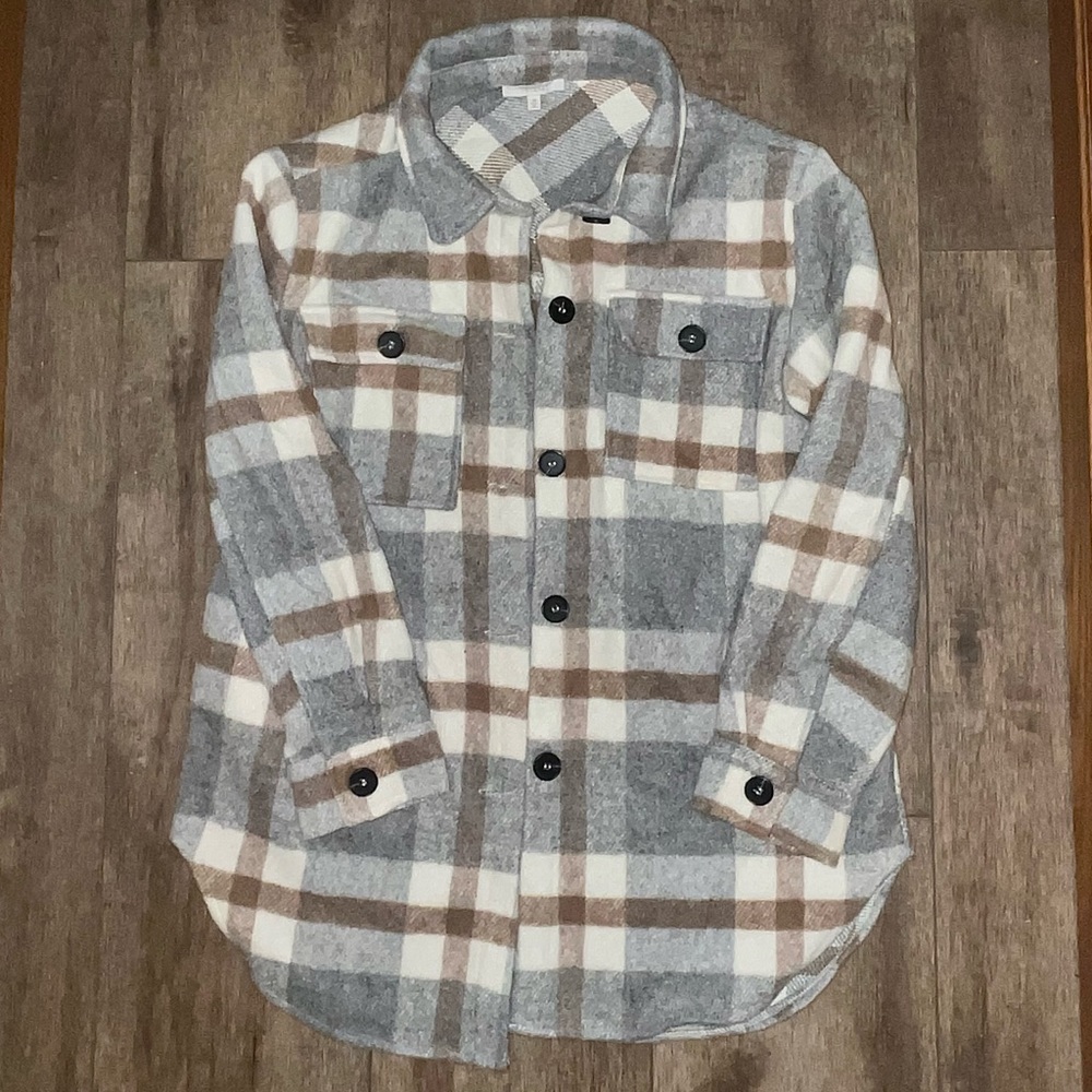 Shacket size medium